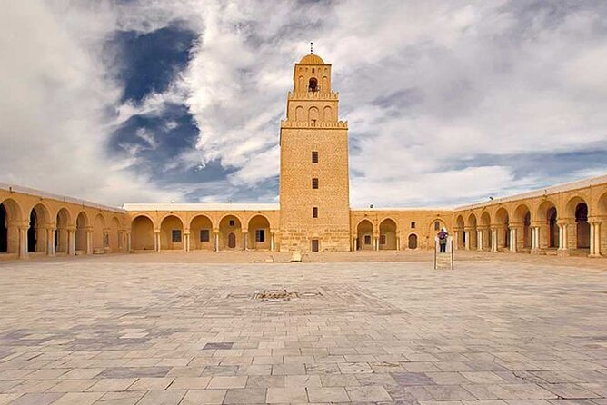 Authentic half-day in Kairouan - The Great Mosque in a focused 30 minutes