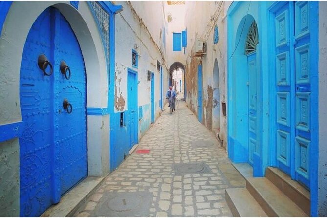 El Jem, Monastir, and Kairouan Medina Private Tour - Monastir’s Ribat, mosque, and presidential tomb