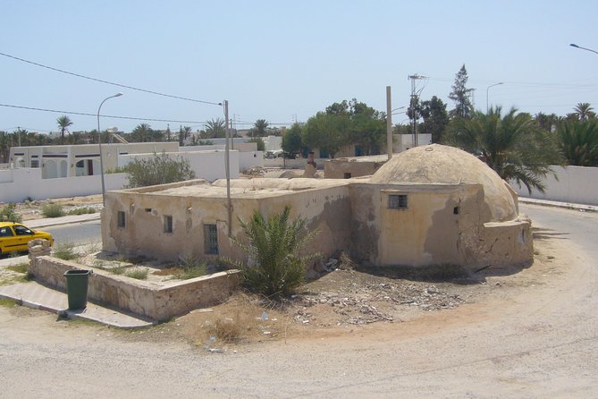 From Djerba : 1 day in the footsteps of Star Wars "Mos Eisley" - Transport, guide service, lunch, and the value of a private day