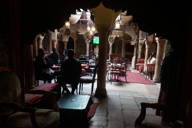 Guided tour in the UNESCO world heritage Medina of Tunis - Dar Lasram and the shape of a traditional home