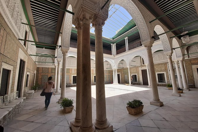 Guided tour in the UNESCO world heritage Medina of Tunis - From Rue de la Kasbah to Souk el-Birka