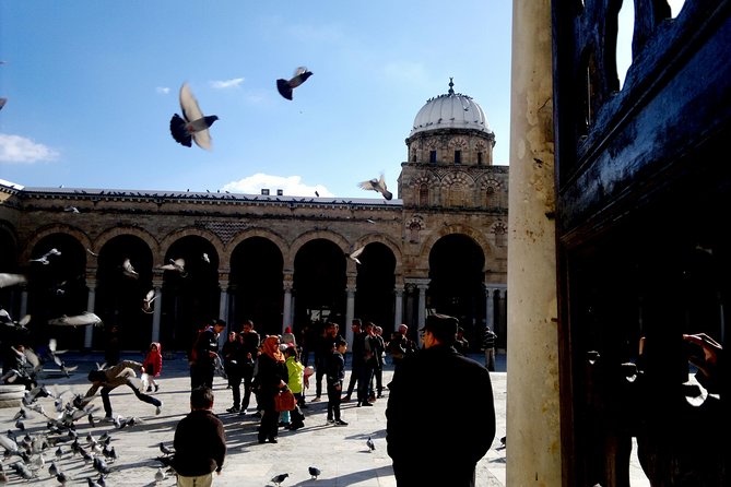 Guided tour in the UNESCO world heritage Medina of Tunis - Zitouna Mosque, the Medina’s great anchor