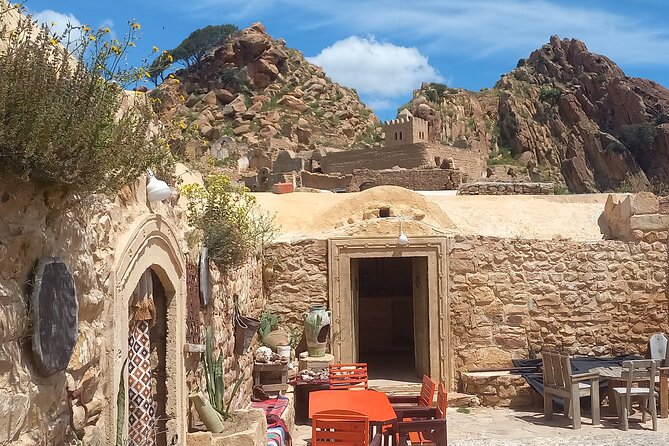 Out of time Berber villages Tekrouna and Zriba Alia - The guide can shape the whole day