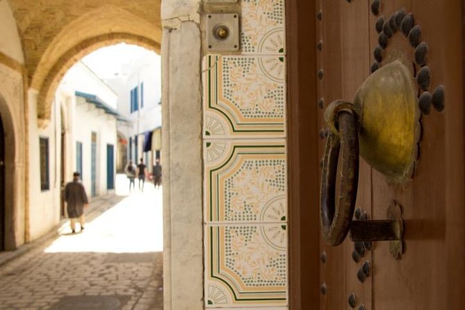Private Group Day Tour Tunis Medina Carthage Sidi Bou Said - The Medina of Tunis in a 90-minute visit