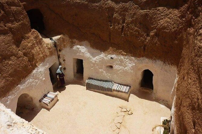 The Tunisian South between Oasis and Mountain: 3 Days / 2 Nights Douz and Tozeur - Day three: Matmata’s underground homes and El Jem’s Roman arena