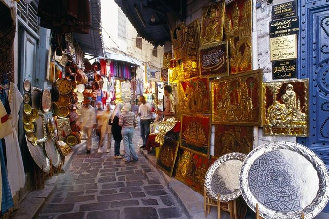 Tunis: Carthage, Bardo Museum, Sidi Bou Said & Medina Group Tour - Lunch at the practical end of the price scale