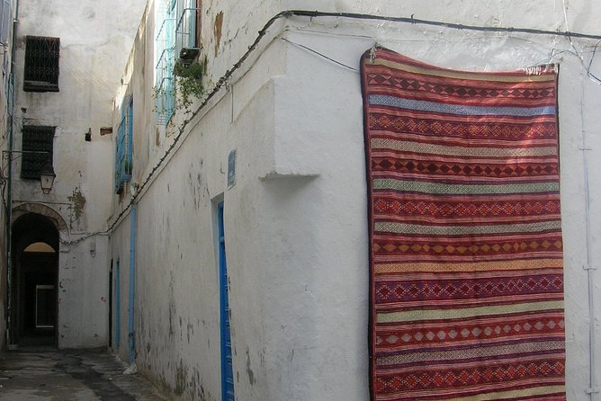Walking City Tour - What the guide adds to the four-hour walk